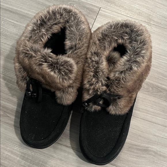 Manitobah Mukluks Shoes - Manitoba mukluks 
Micro mukluks